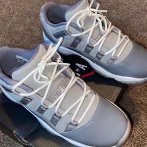 Jordan retro 11 grade school